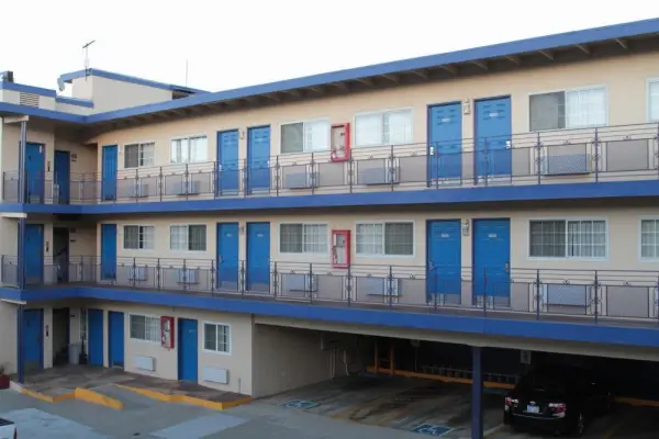 Surf Motel Main image